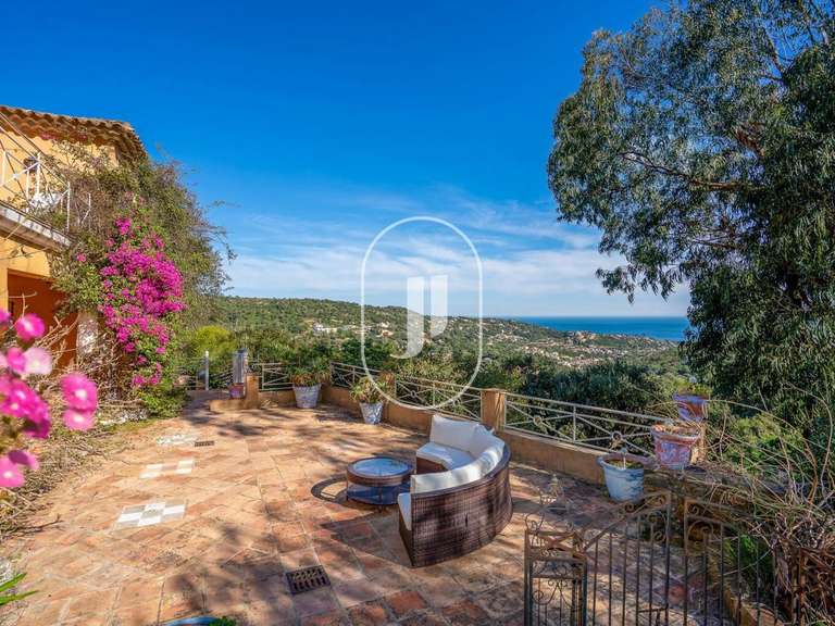 Villa avec Vue sur mer Cavalaire-sur-Mer - 4 chambres - 180m²