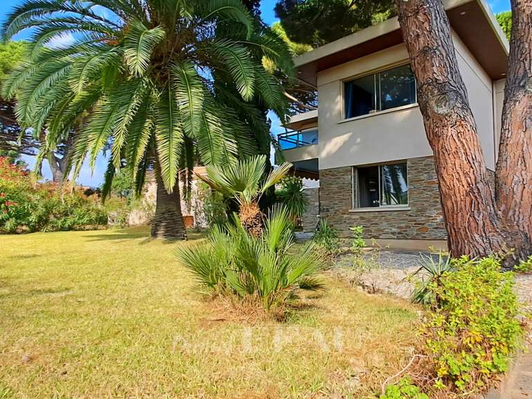 Villa Cavalaire-sur-Mer - 4 chambres - 133m²