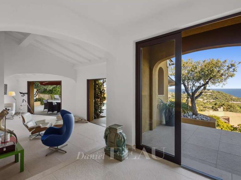 Villa with Sea view Cavalaire-sur-Mer - 5 bedrooms - 200m²