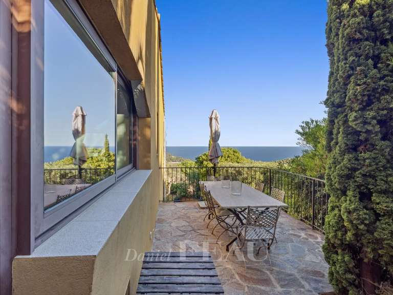 Villa with Sea view Cavalaire-sur-Mer - 5 bedrooms - 200m²