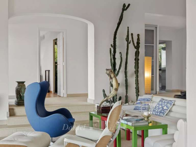 Villa with Sea view Cavalaire-sur-Mer - 5 bedrooms - 200m²