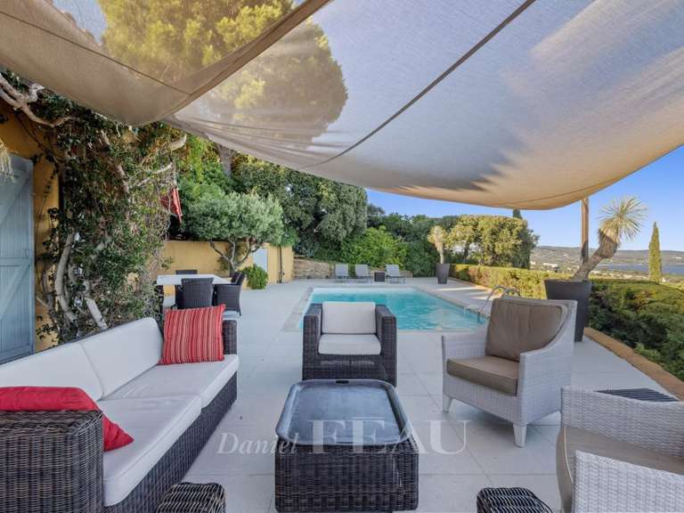 Villa with Sea view Cavalaire-sur-Mer - 5 bedrooms - 200m²