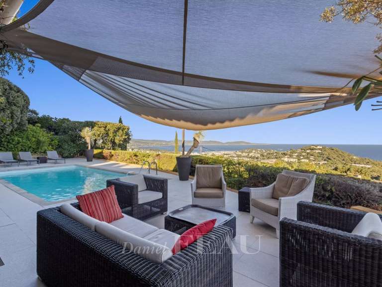 Villa with Sea view Cavalaire-sur-Mer - 5 bedrooms - 200m²