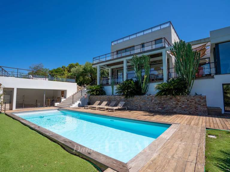 Villa Cavalaire-sur-Mer - 5 bedrooms - 220m²