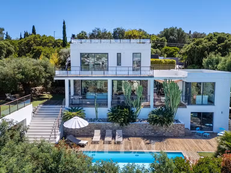 Villa Cavalaire-sur-Mer - 5 chambres - 220m²