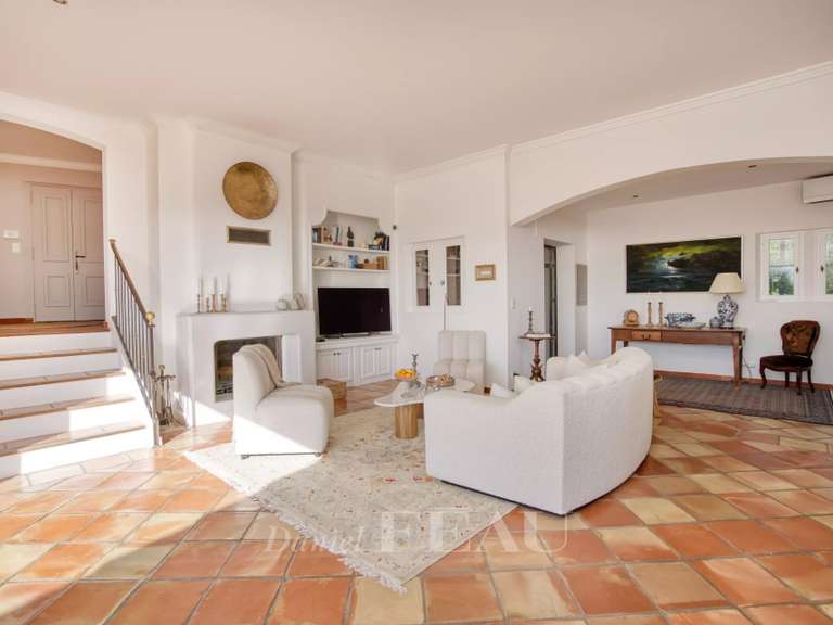 Villa with Sea view Cavalaire-sur-Mer - 4 bedrooms - 235m²