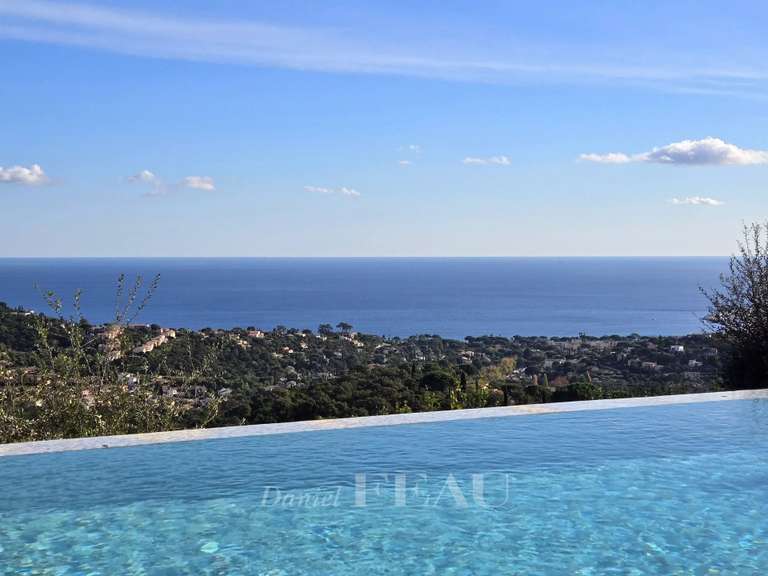 Villa with Sea view Cavalaire-sur-Mer - 4 bedrooms - 235m²
