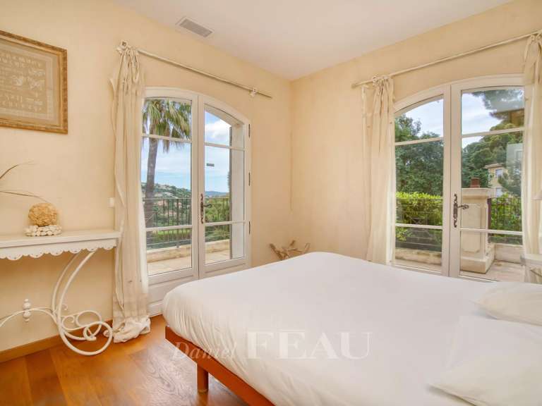 Villa Cavalaire-sur-Mer - 8 bedrooms - 355m²