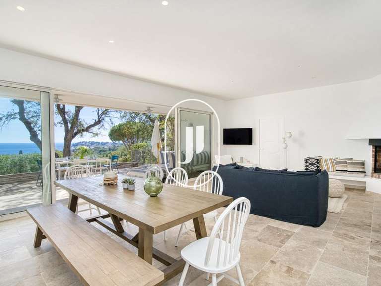 Villa with Sea view Cavalaire-sur-Mer - 5 bedrooms - 160m²