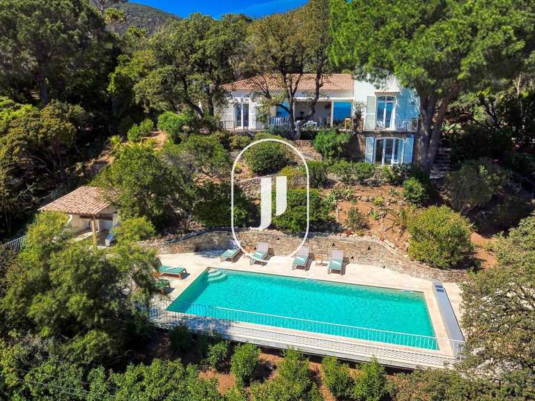 Villa avec Vue sur mer Cavalaire-sur-Mer - 5 chambres - 160m²
