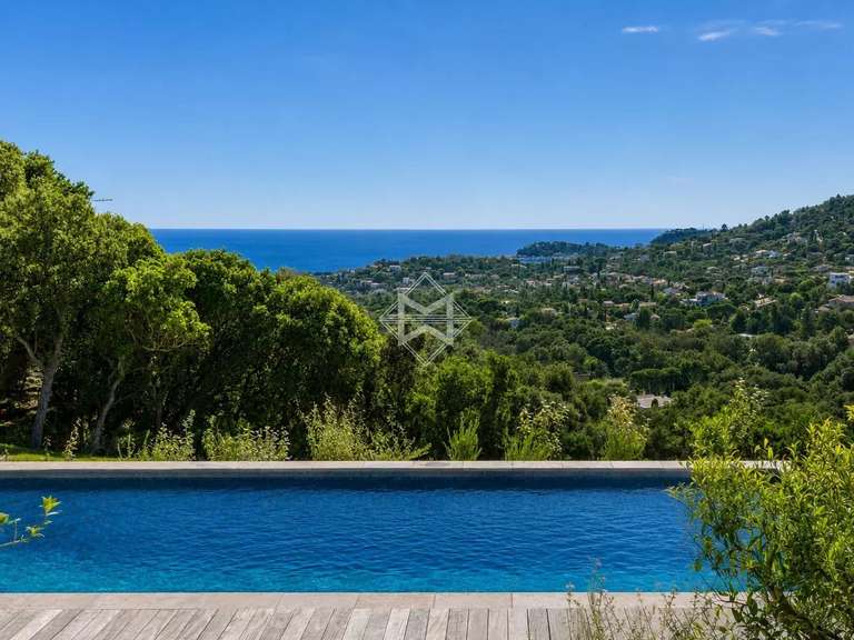 Villa with Sea view Cavalaire-sur-Mer - 4 bedrooms - 200m²