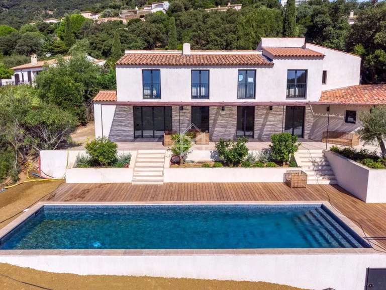 Villa with Sea view Cavalaire-sur-Mer - 4 bedrooms - 200m²