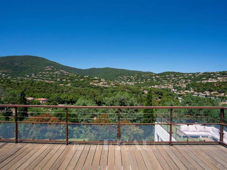 Villa Cavalaire-sur-Mer - 5 chambres - 220m²
