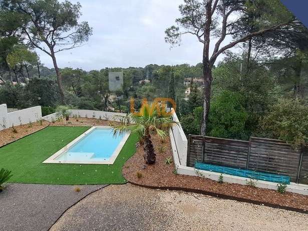 Maison Caveirac - 5 chambres - 163m²