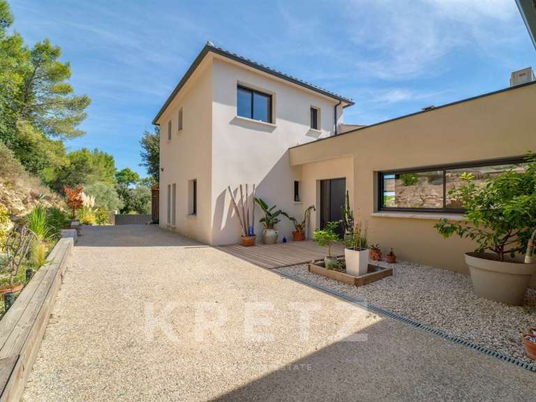 Maison Caveirac - 4 chambres - 160m²