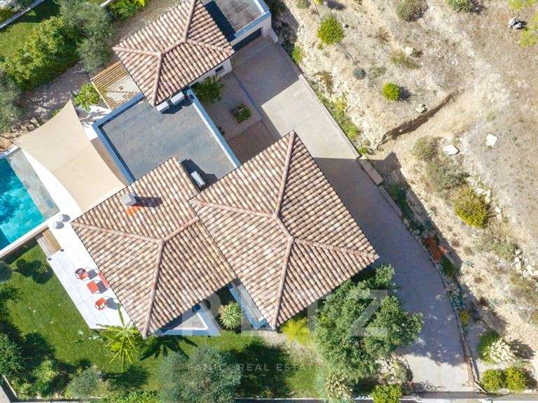 Maison Caveirac - 4 chambres - 160m²