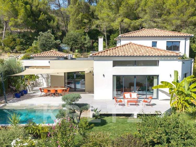 Maison Caveirac - 4 chambres - 160m²