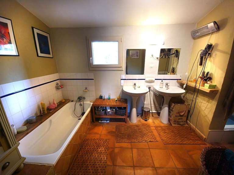 Maison Caylus - 6 chambres - 230m²