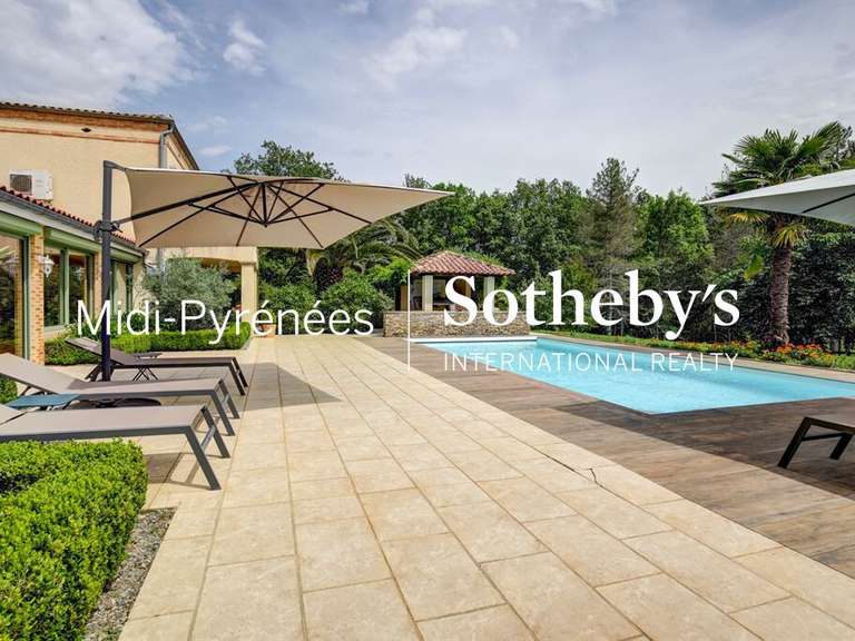 Propriété Cazères - 5 chambres - 415m²