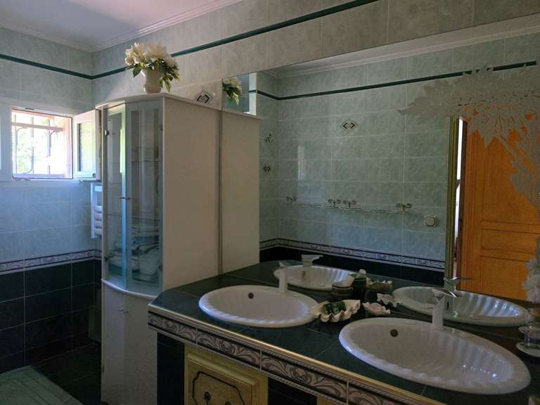 Maison Cazevieille - 4 chambres - 197m²