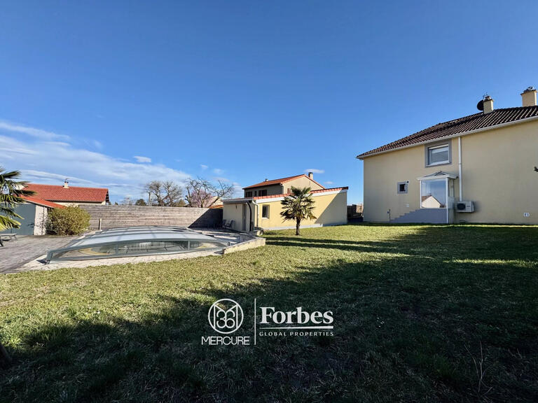 House Cébazat - 4 bedrooms - 208m²