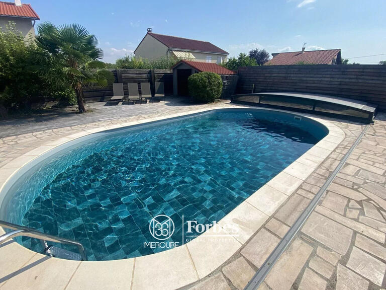 House Cébazat - 4 bedrooms - 208m²