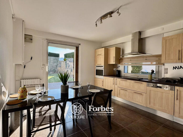House Cébazat - 4 bedrooms - 208m²