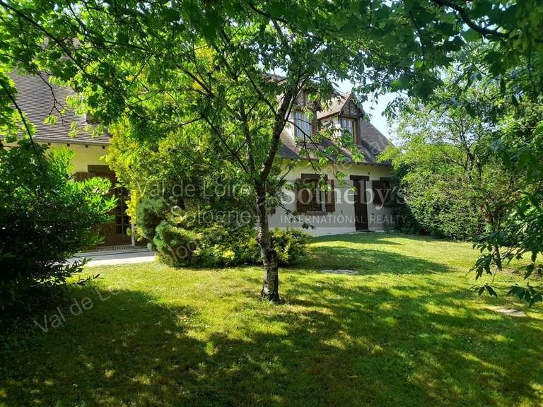 Maison Cellettes - 5 chambres - 340m²