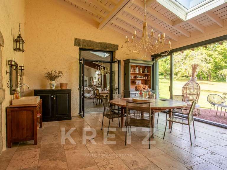 House Cellieu - 5 bedrooms - 315m²