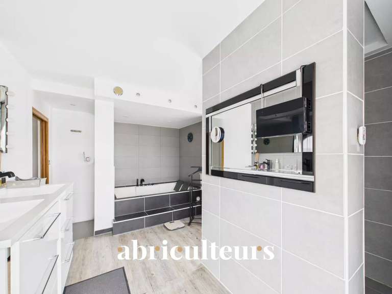 Appartement Cergy - 2 chambres - 182m²