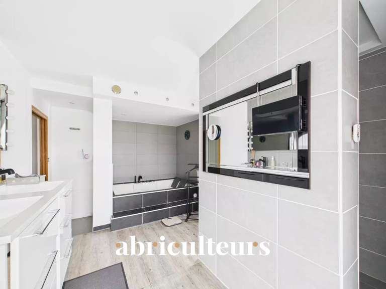 Appartement Cergy - 2 chambres - 182m²