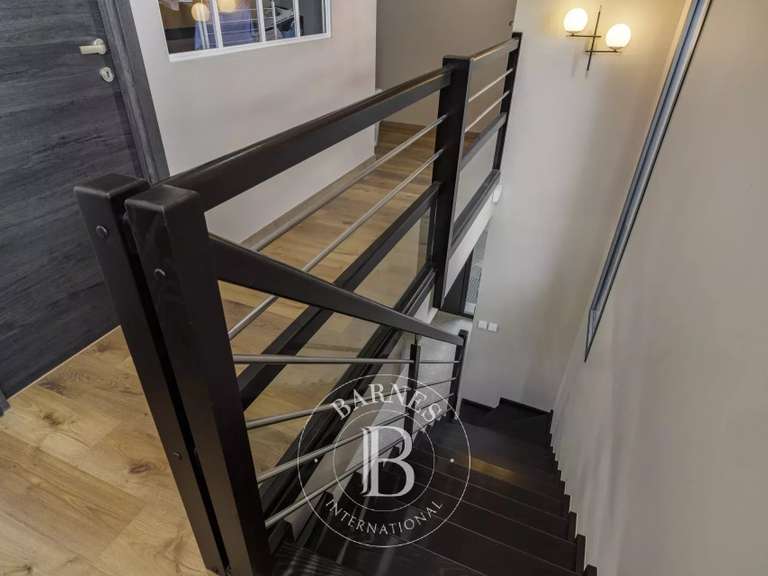 House Cessy - 5 bedrooms - 202m²