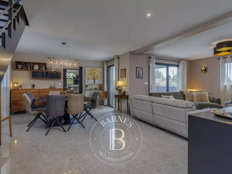 House Cessy - 5 bedrooms - 202m²