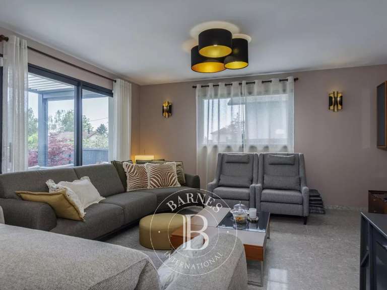 House Cessy - 5 bedrooms - 202m²