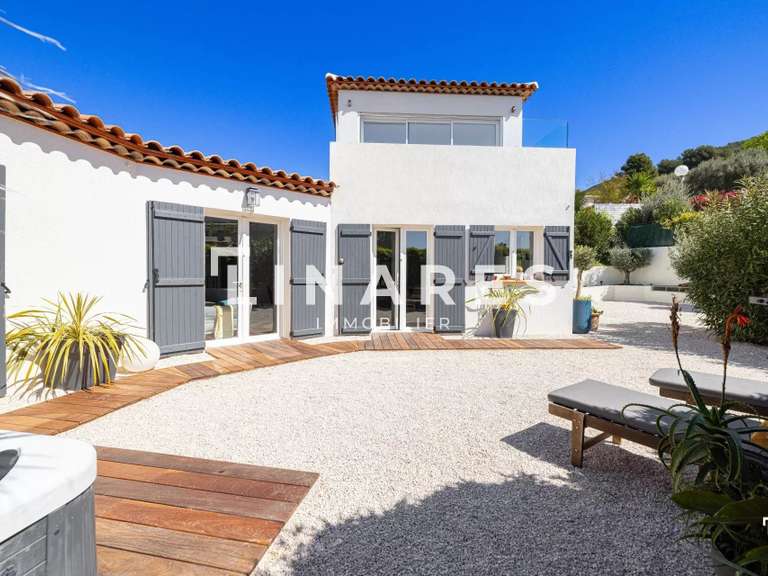 Maison Ceyreste - 4 chambres - 172m²