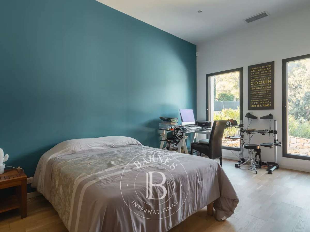 Property Ceyreste