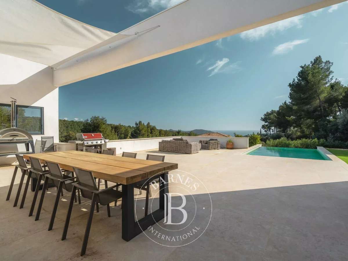 Property Ceyreste