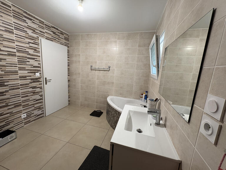 Maison Chabeuil - 4 chambres - 183m²