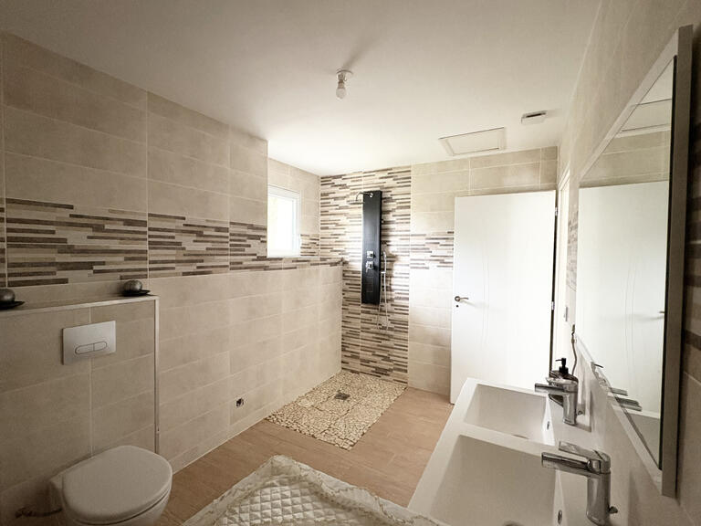 Maison Chabeuil - 4 chambres - 183m²