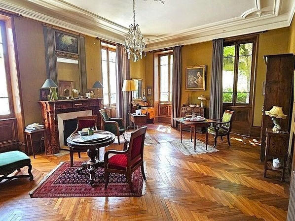 House Chabeuil - 483m²