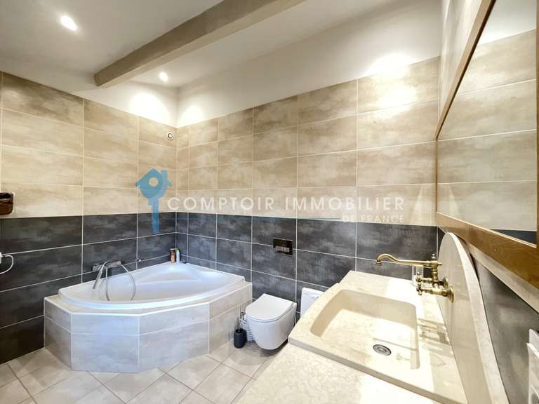 Maison Chabeuil - 4 chambres - 590m²