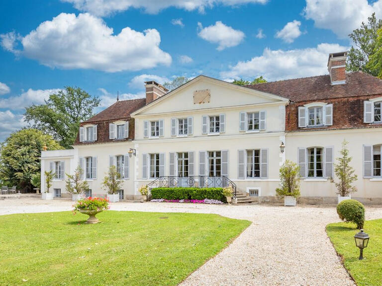 Castle Chablis - 759m²