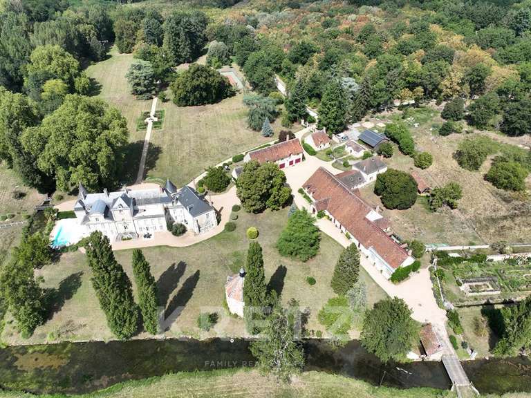 Château Chabris - 14 chambres - 936m²