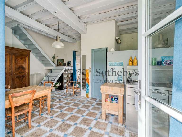 Castle Chaillevette - 9 bedrooms - 666m²