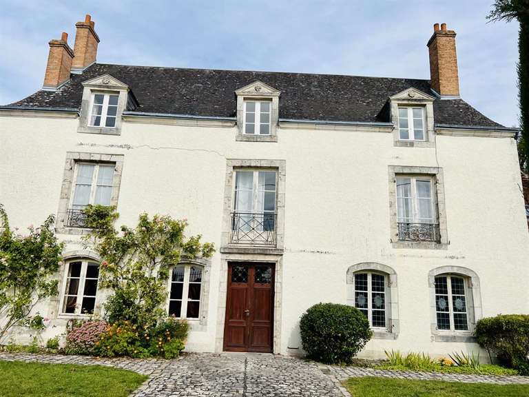 House Chaingy - 9 bedrooms - 371m²
