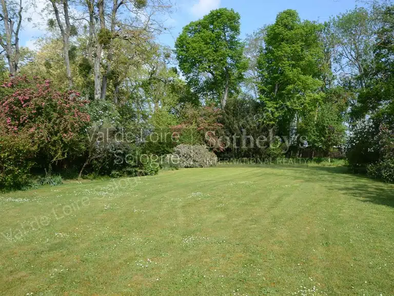 Maison Chaingy - 9 chambres - 371m²
