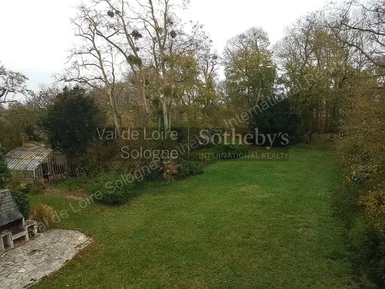 Maison Chaingy - 9 chambres - 371m²