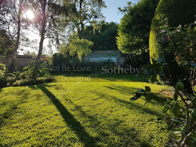 Maison Chaingy - 9 chambres - 371m²
