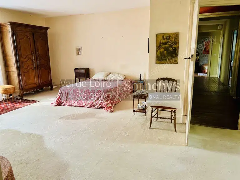 Maison Chaingy - 9 chambres - 371m²