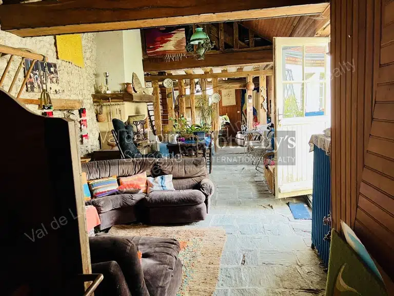 Maison Chaingy - 9 chambres - 371m²
